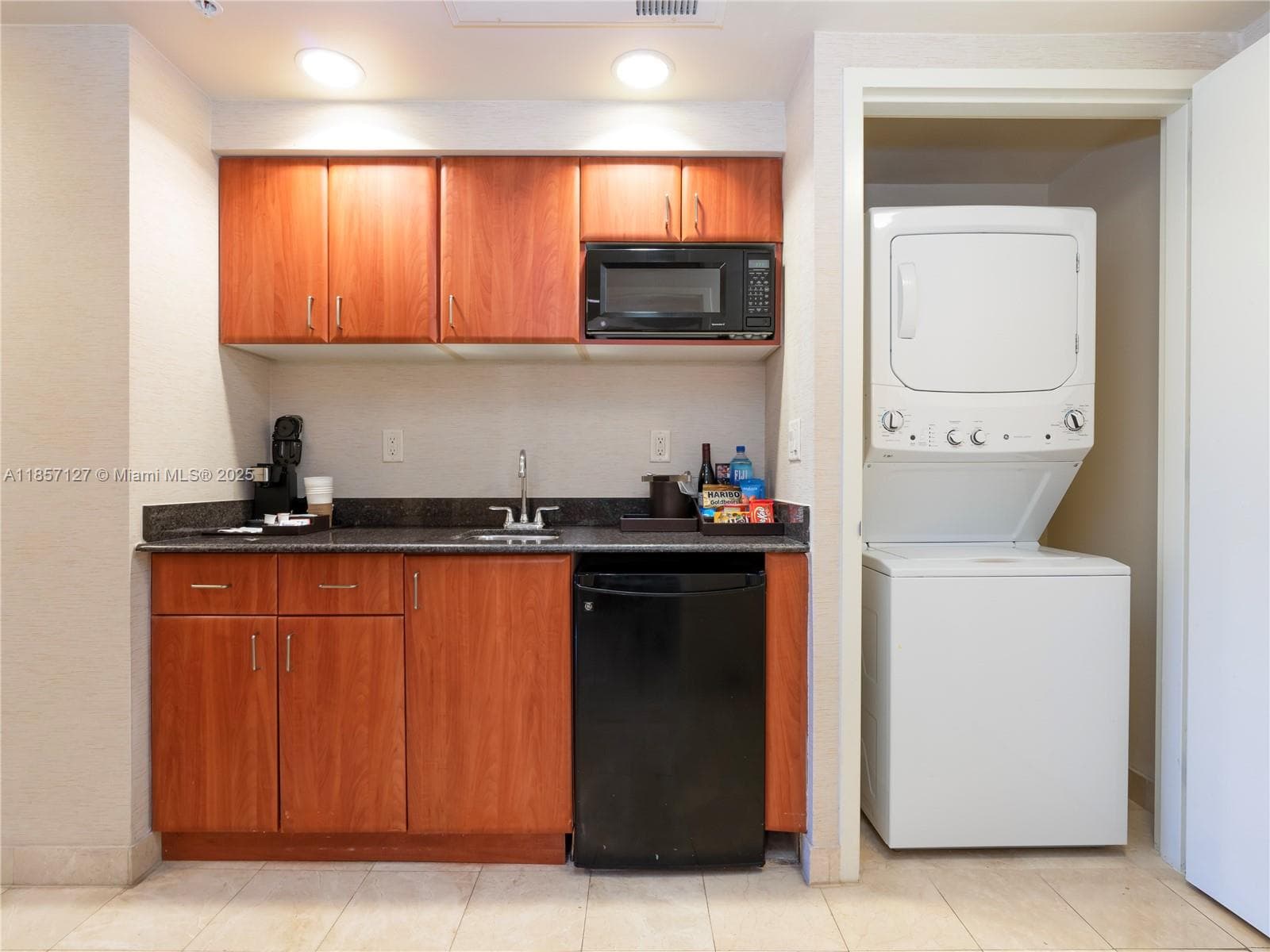 18001 Collins Ave 811 photo 7