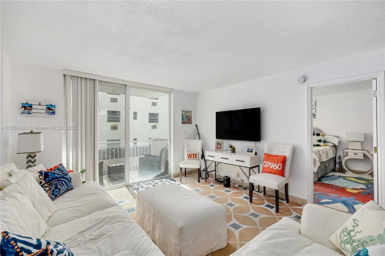 345 Ocean Dr 211 photo 3
