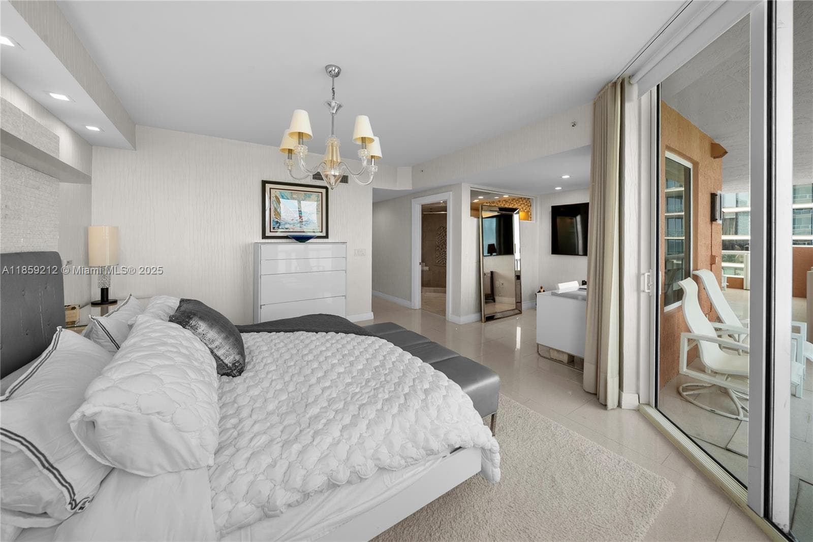 17875 Collins Ave 801 photo 6
