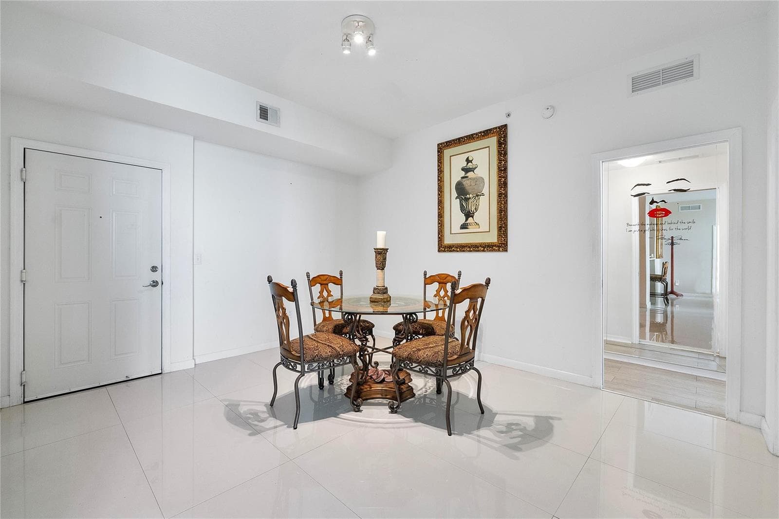 625 Casa Loma Boulevard 1608 photo 9
