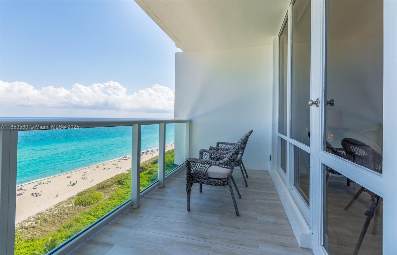 5601 Collins Ave 1204 photo 7