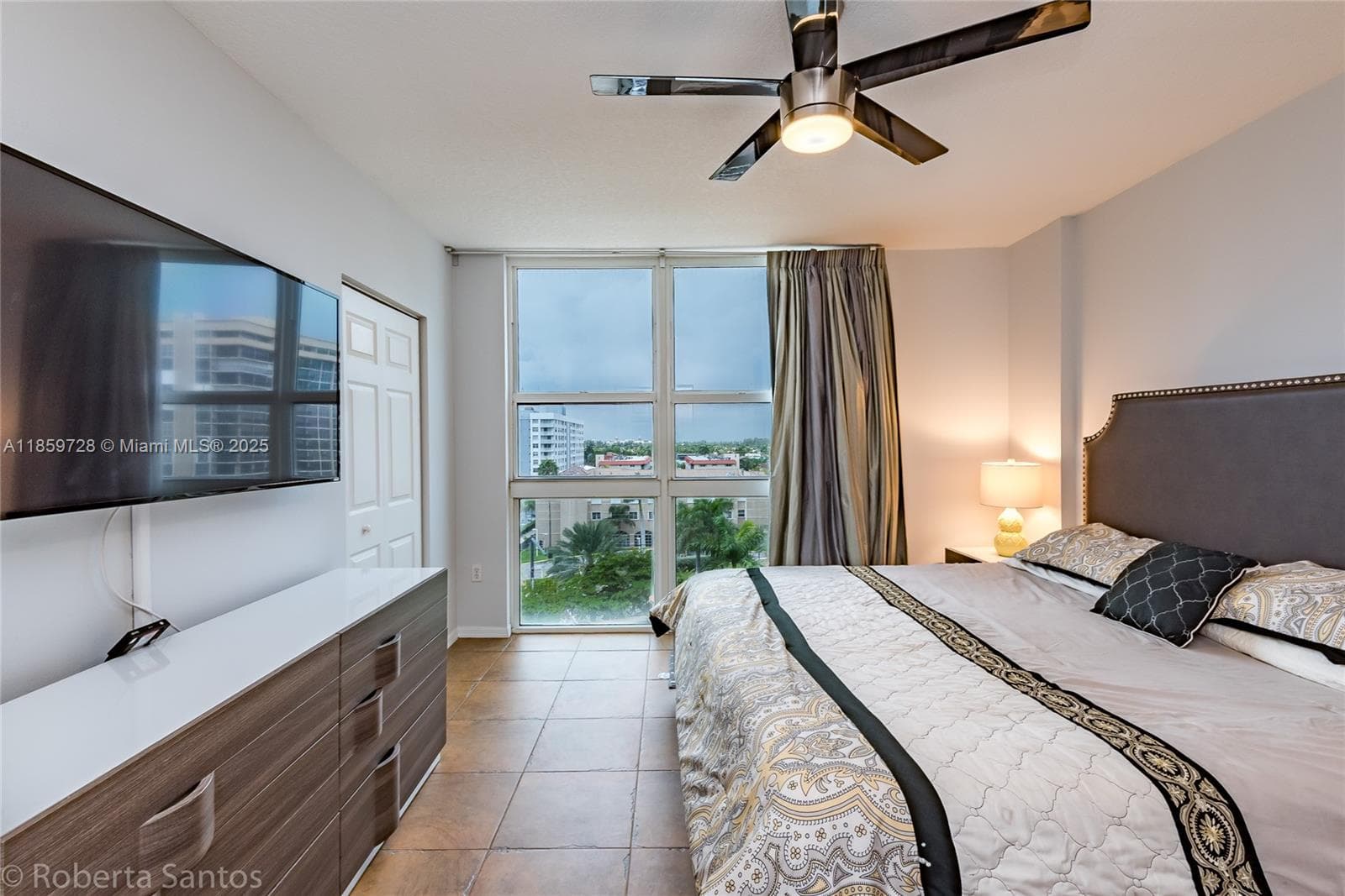 2080 S Ocean Dr 602 photo 25