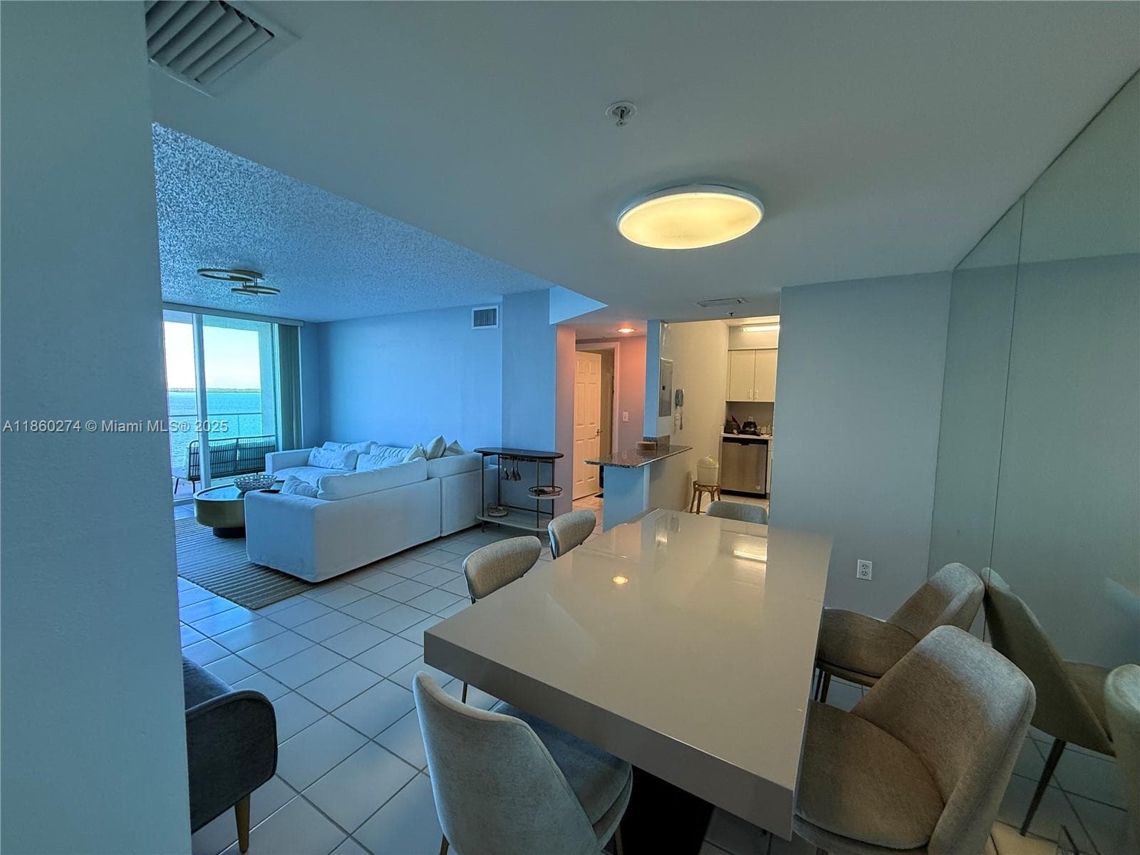 800 Claughton Island Dr 703 photo 2