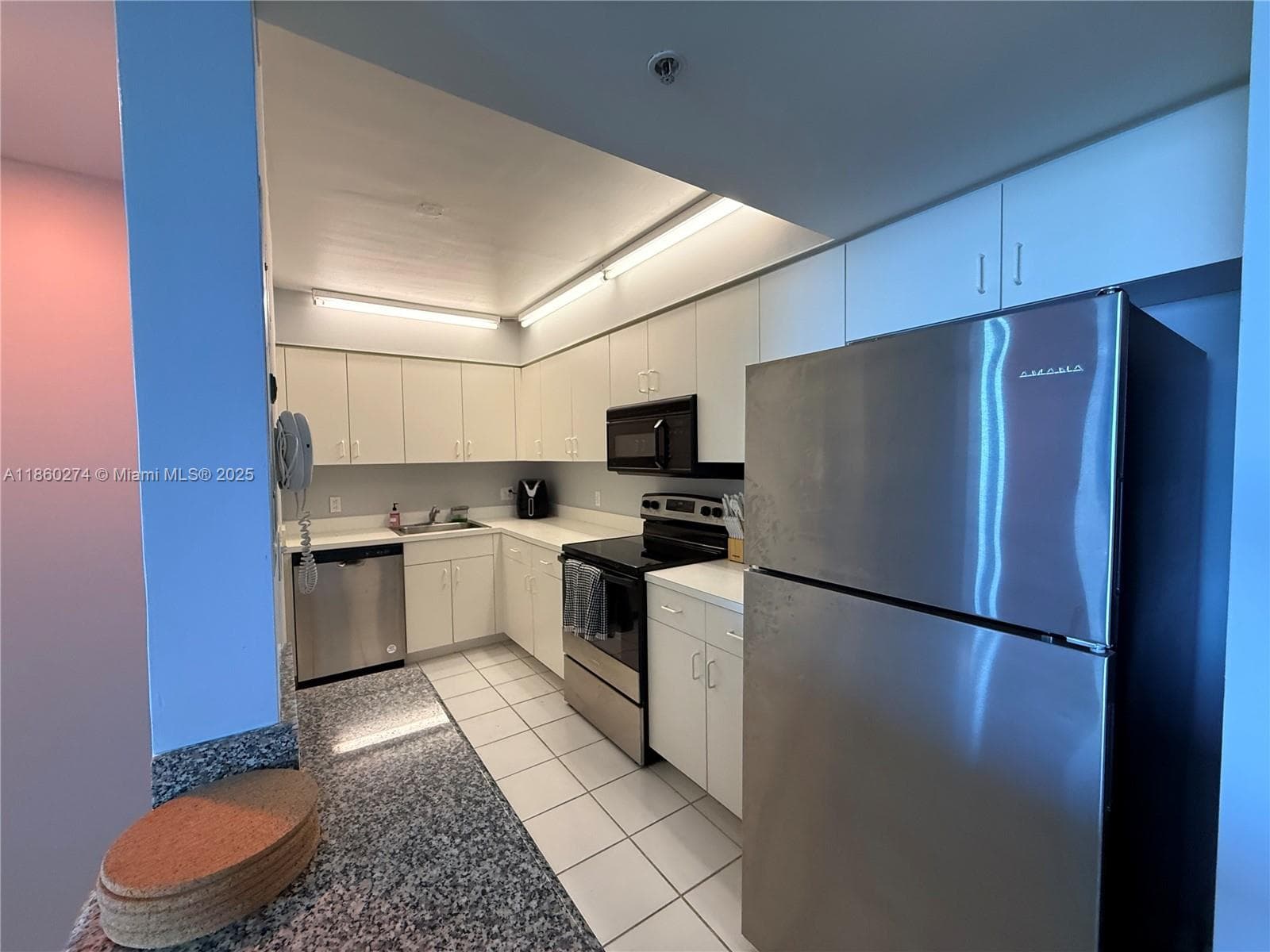 800 Claughton Island Dr 703 photo 4