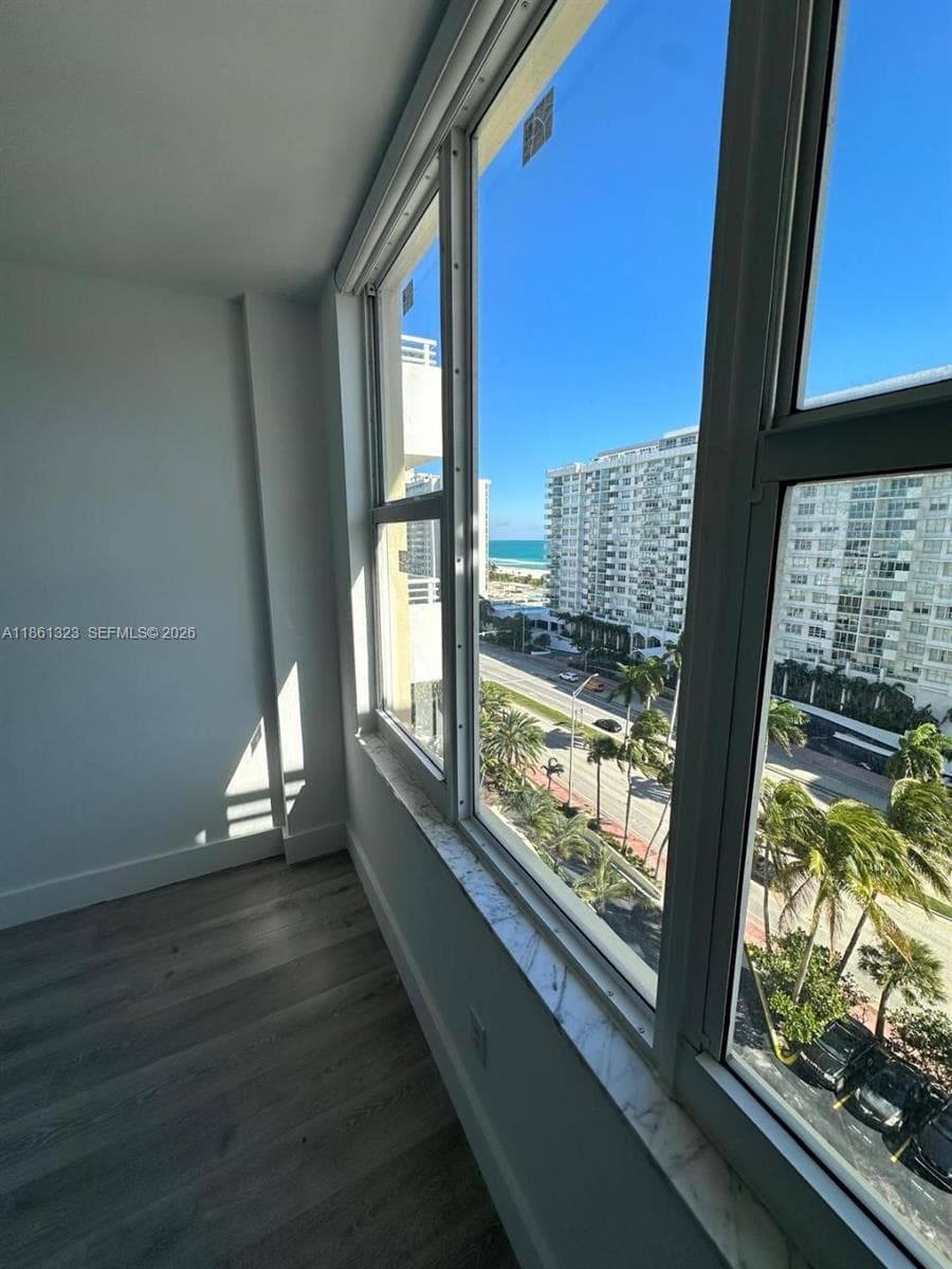 5600 Collins Ave 11W photo 22
