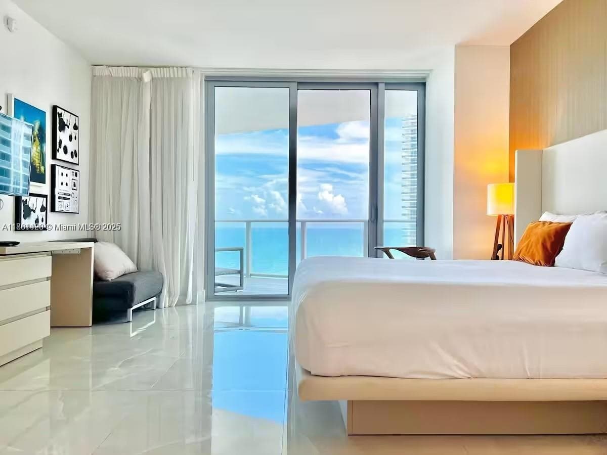 4111 Ocean Dr 1801 photo 7