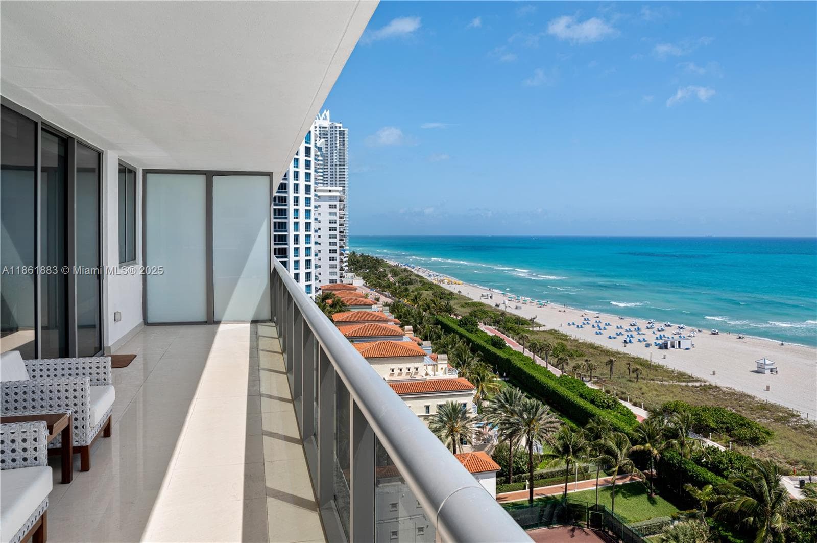 5875 Collins Ave 1202 photo 2