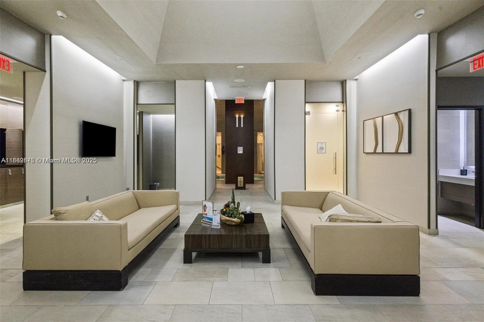 1800 Ocean Dr 1909 photo 14