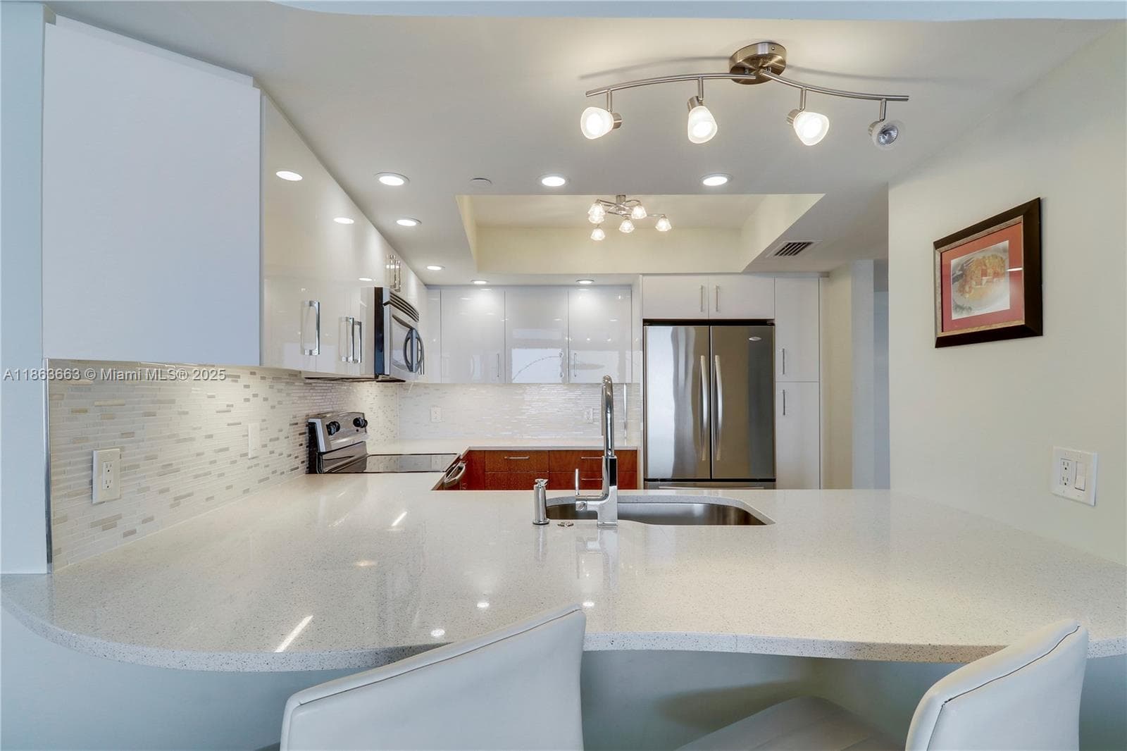 3000 Ocean Dr PH-D photo 23