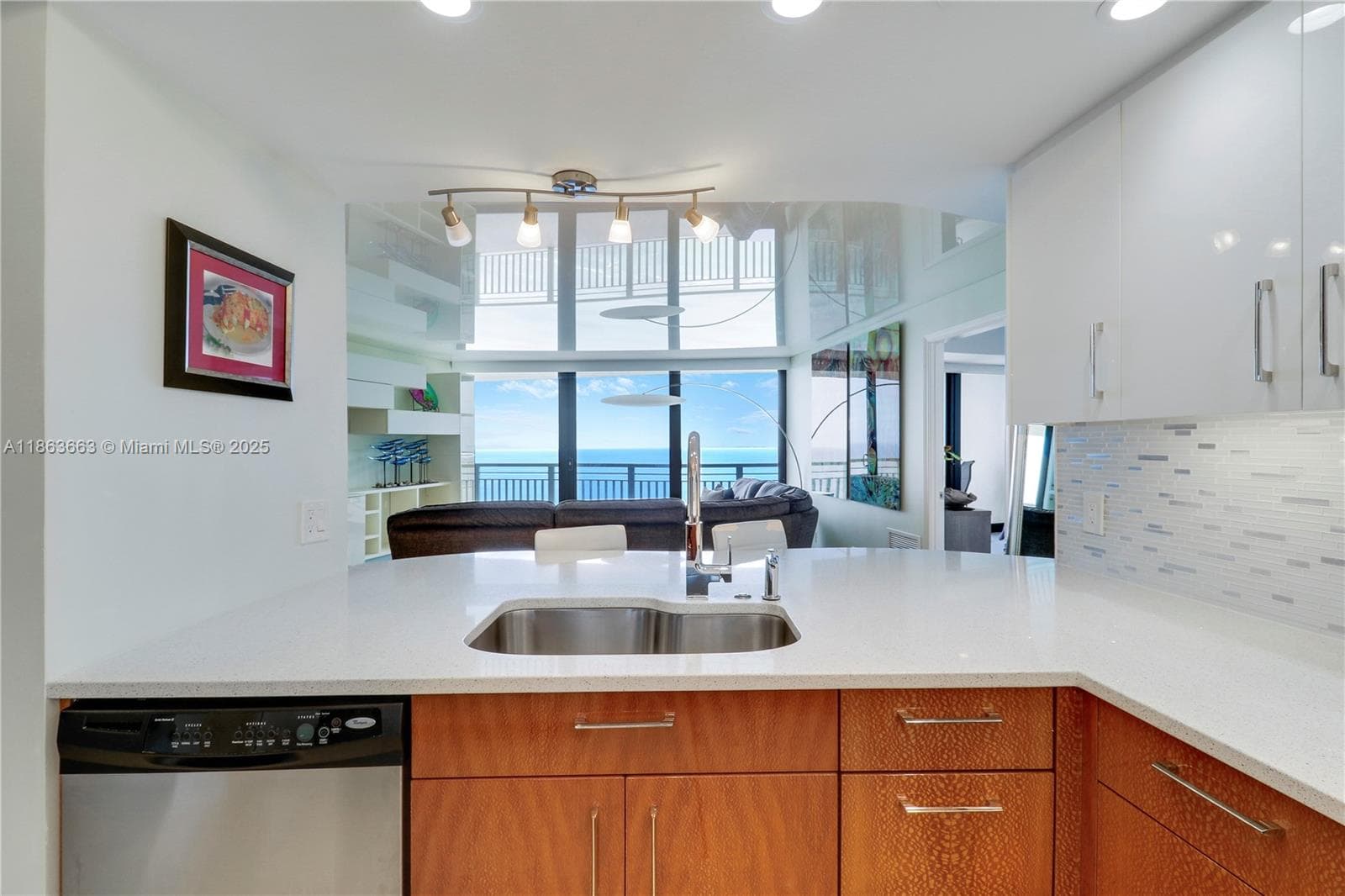 3000 Ocean Dr PH-D photo 19