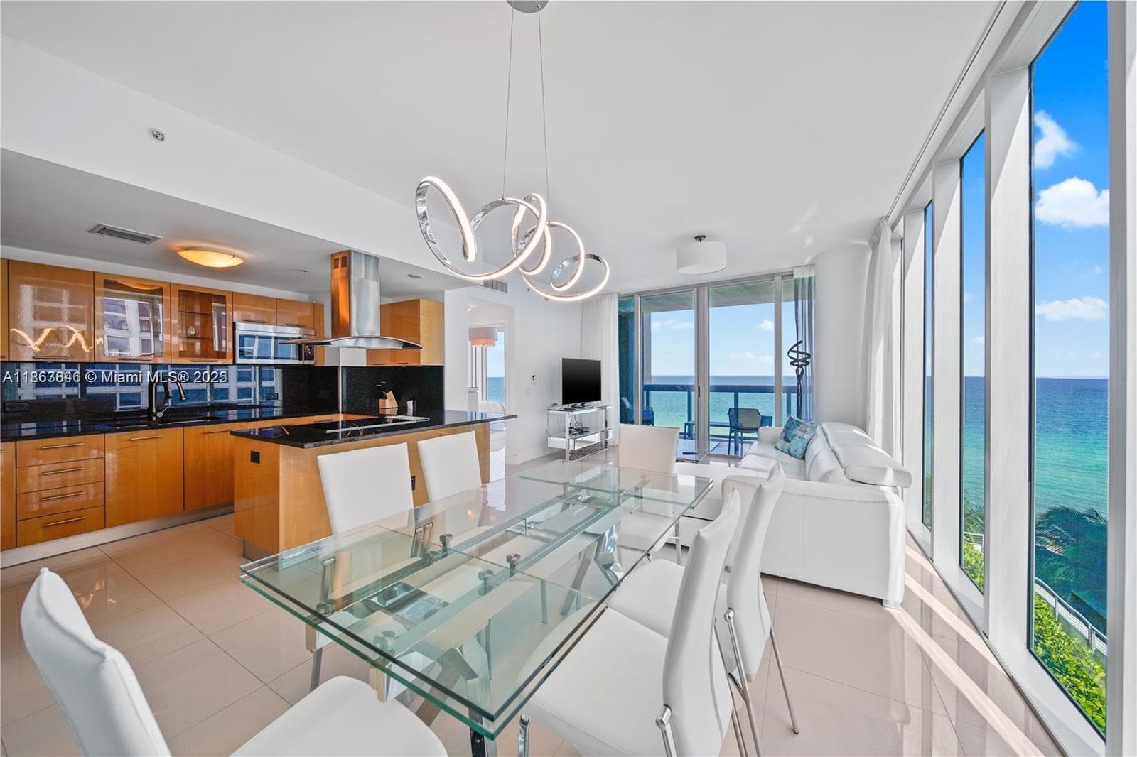 6899 Collins Ave 808 photo 13