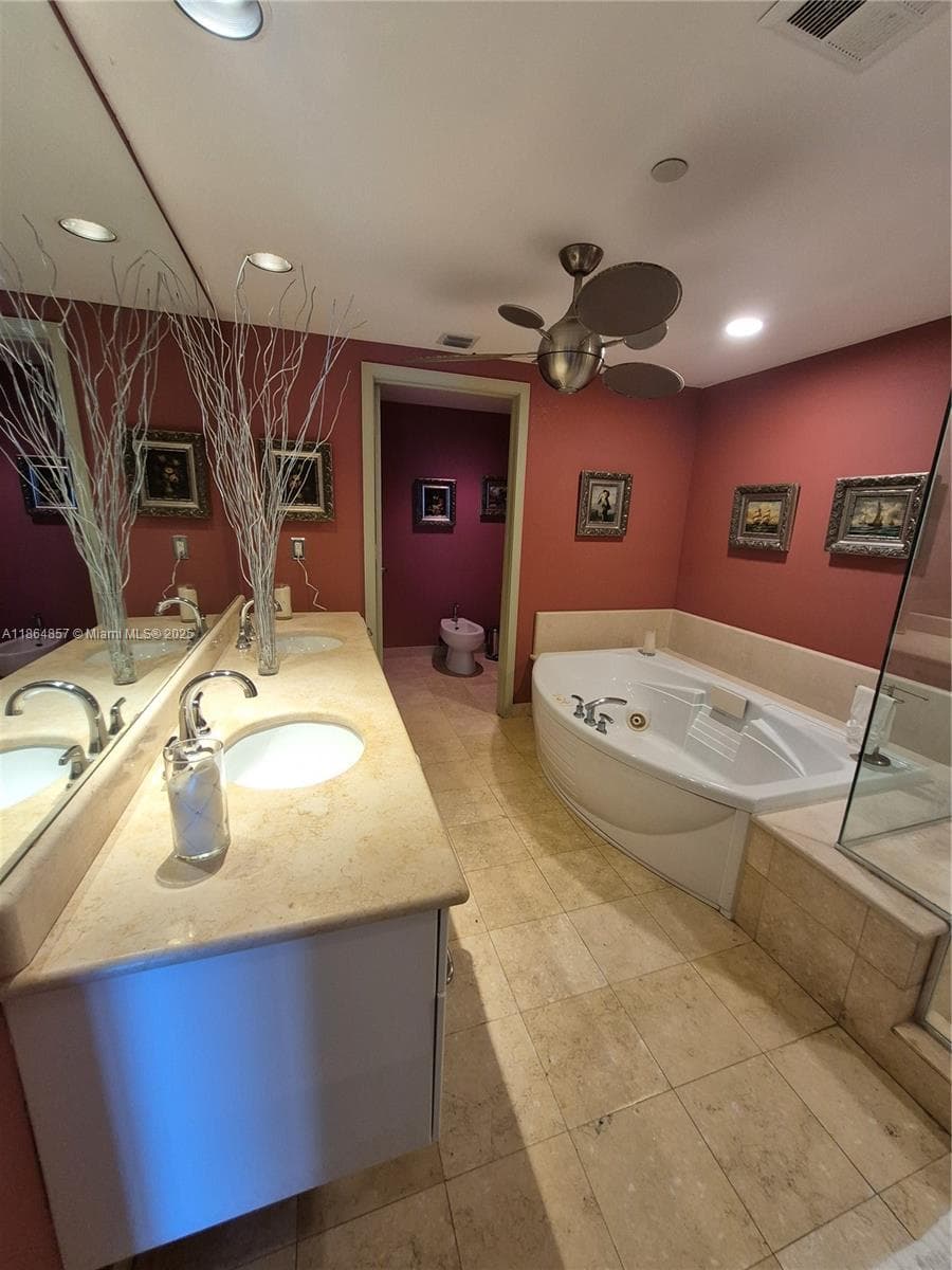 3101 Ocean Dr 2707 photo 20