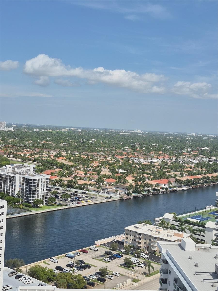 3101 Ocean Dr 2707 photo 14