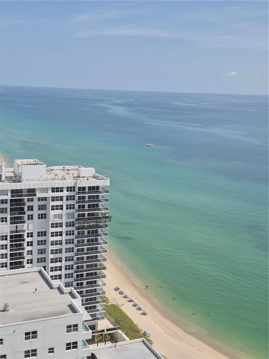 3101 Ocean Dr 2707 photo 15