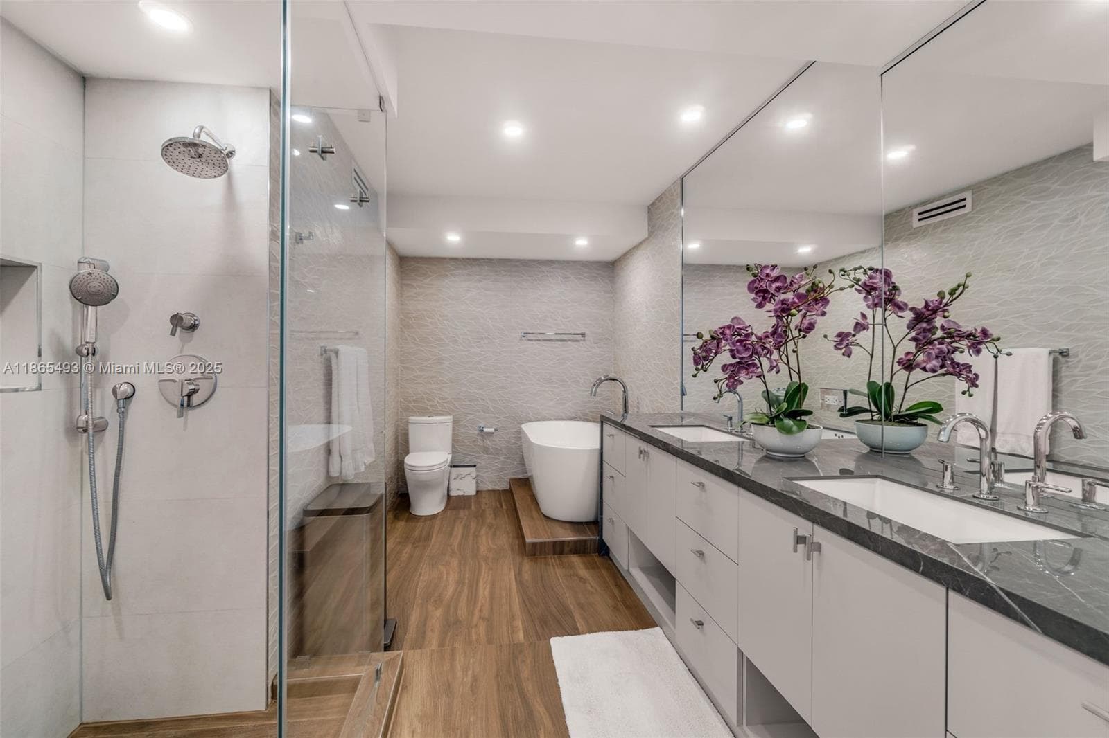 1500 Ocean Drive 1003 photo 19