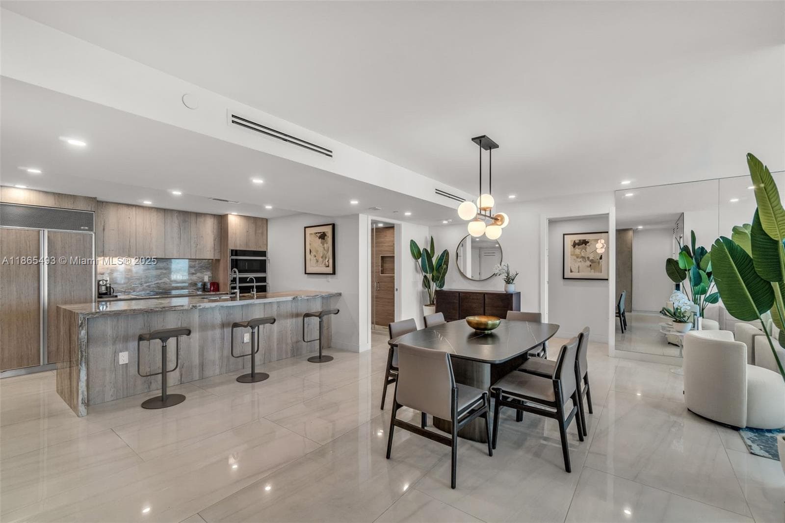 1500 Ocean Drive 1003 photo 8
