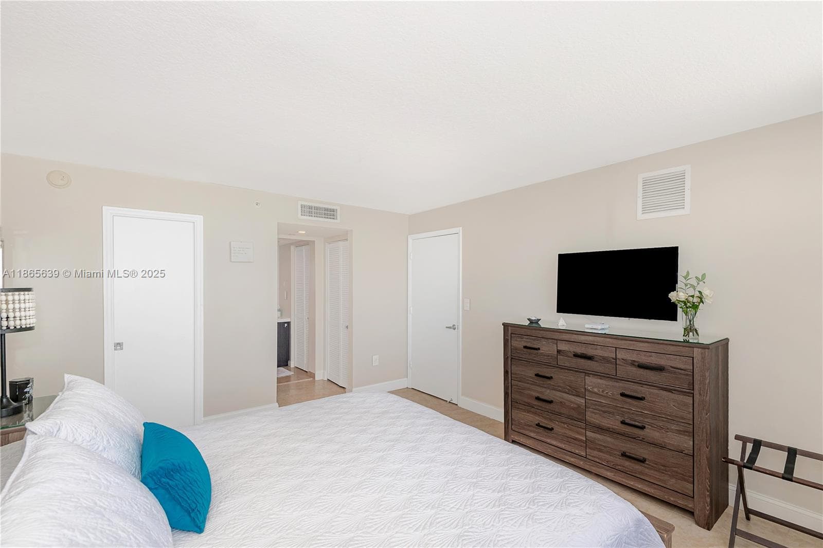 6917 Collins Ave 511 photo 21
