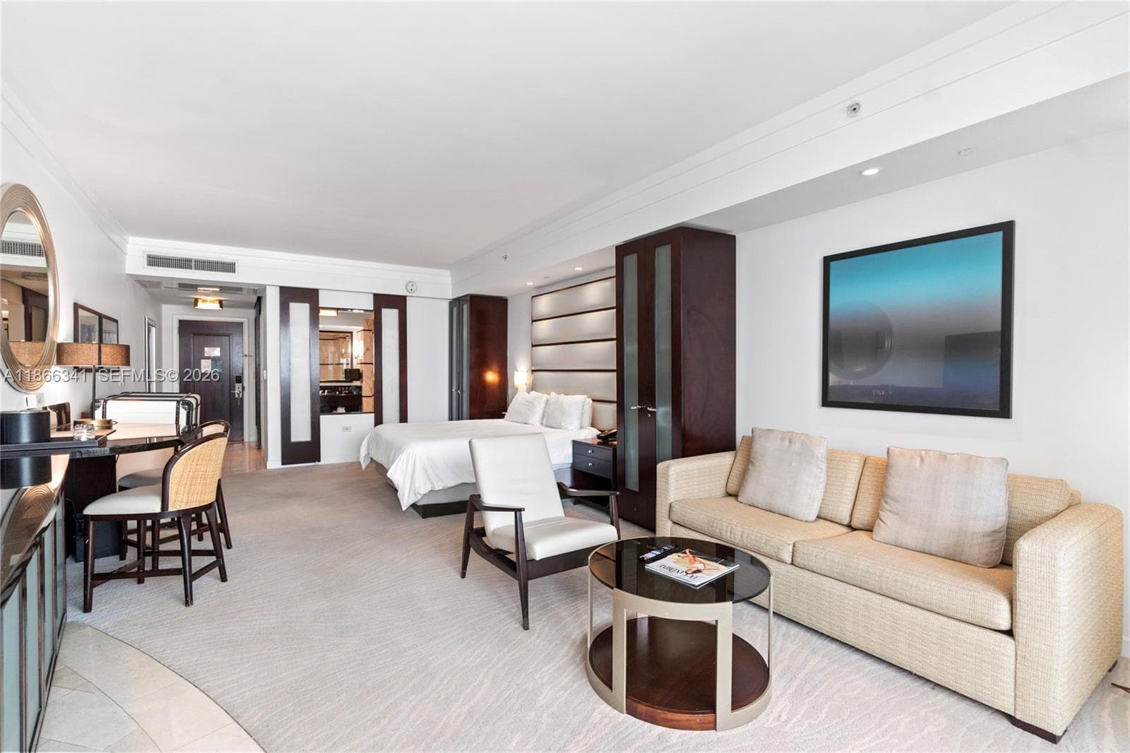 4391 Collins Ave 803 photo 4