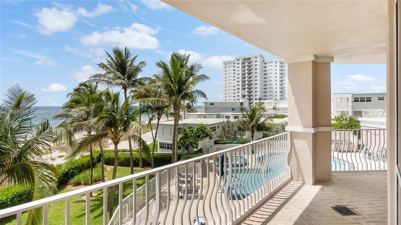 1460 S Ocean Blvd 304 photo 1