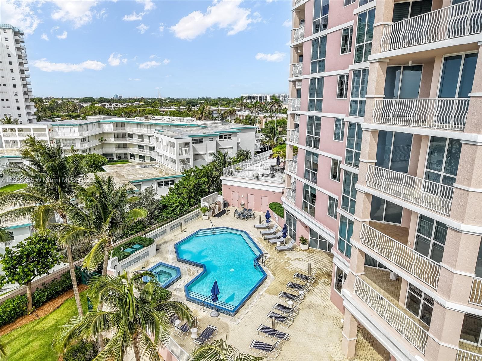 1460 S Ocean Blvd 304 photo 9