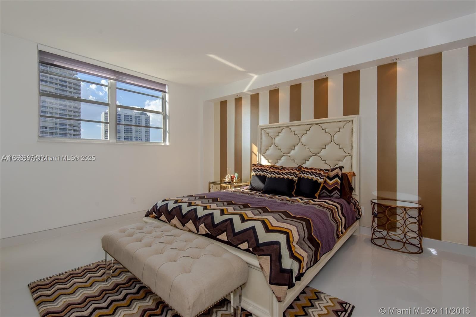 19390 Collins Ave 1121 photo 14