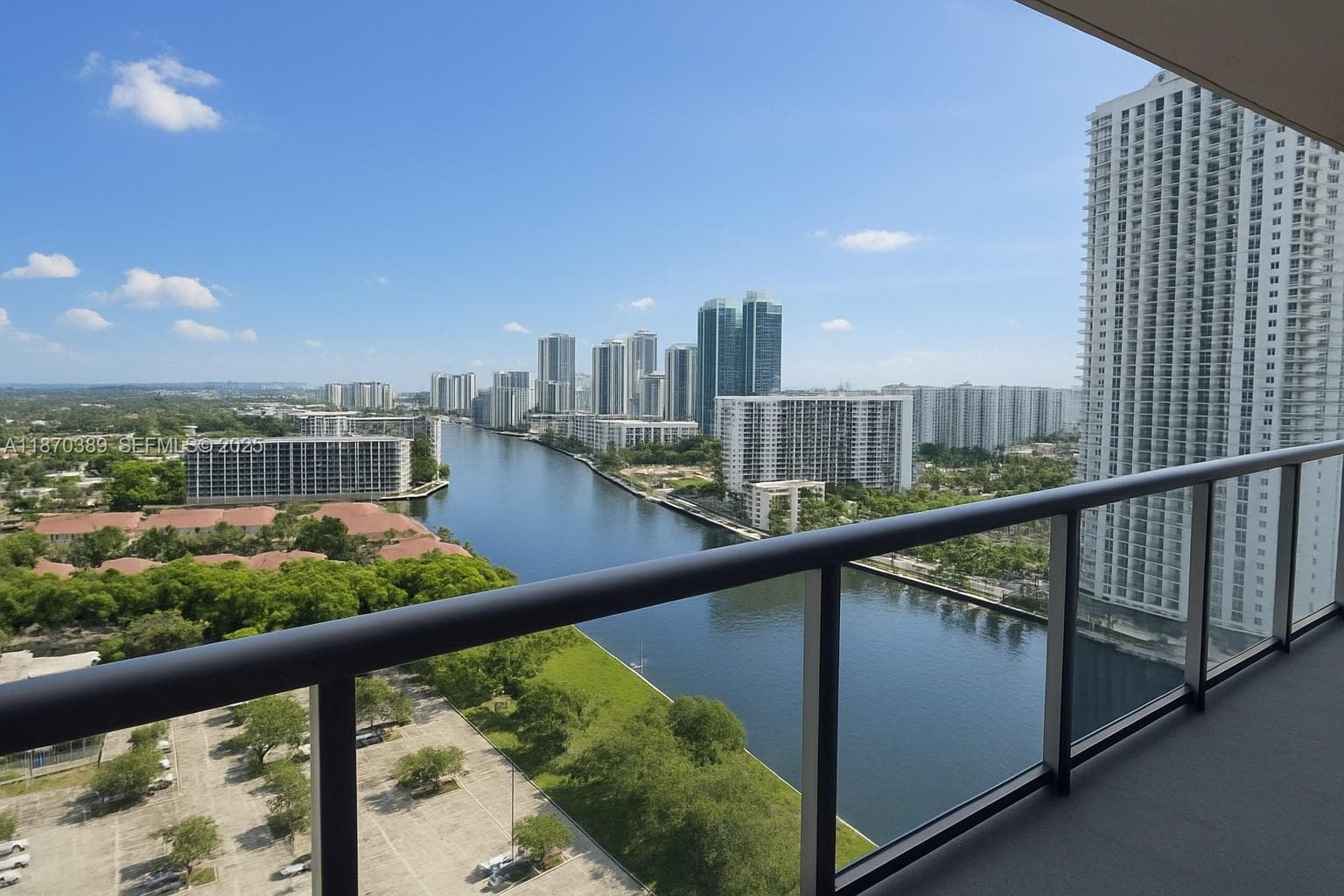 2602 Hallandale Beach Blvd R2510 photo 1
