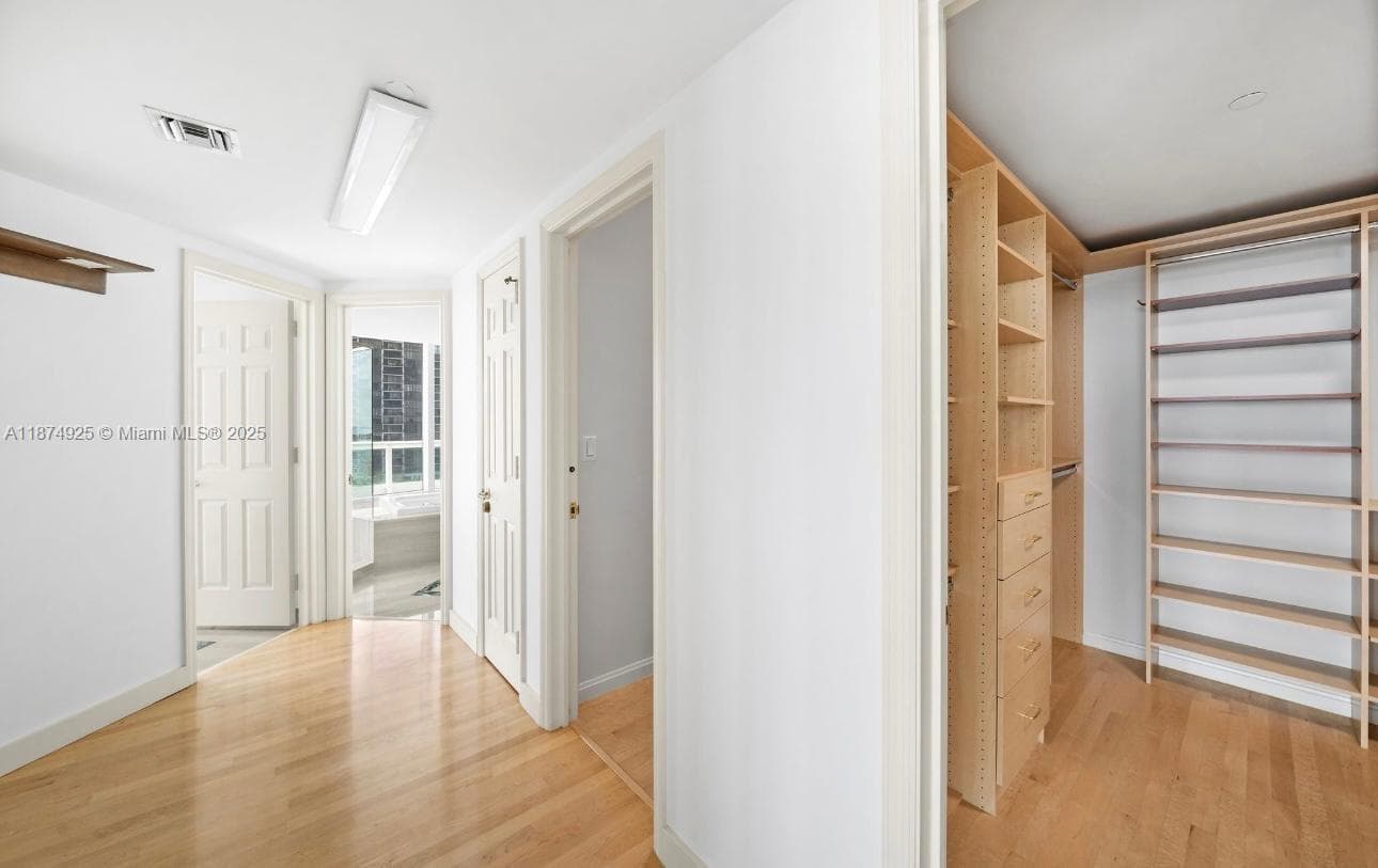 1643 Brickell Ave 1002 photo 15