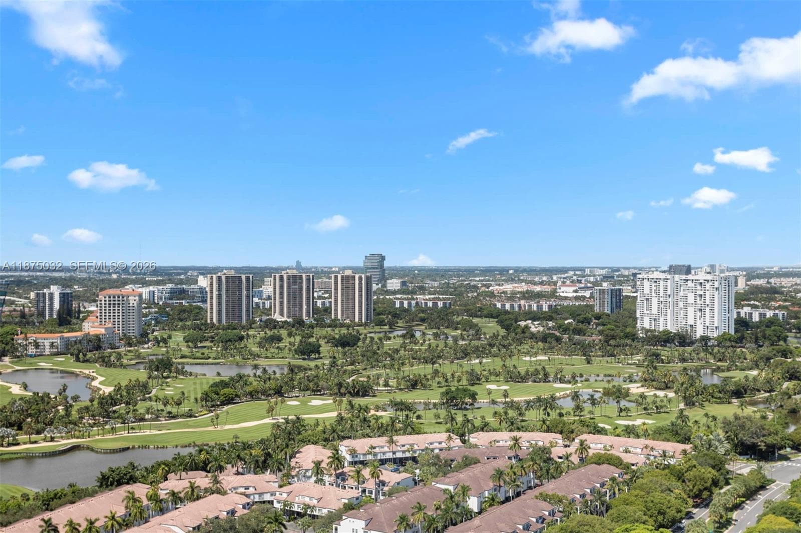 3500 Mystic Pointe Dr 3505 photo 3