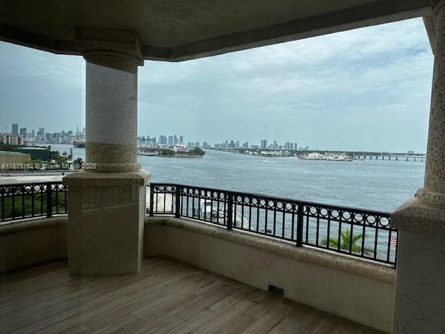 6800 Fisher Island Dr 6871 photo 12