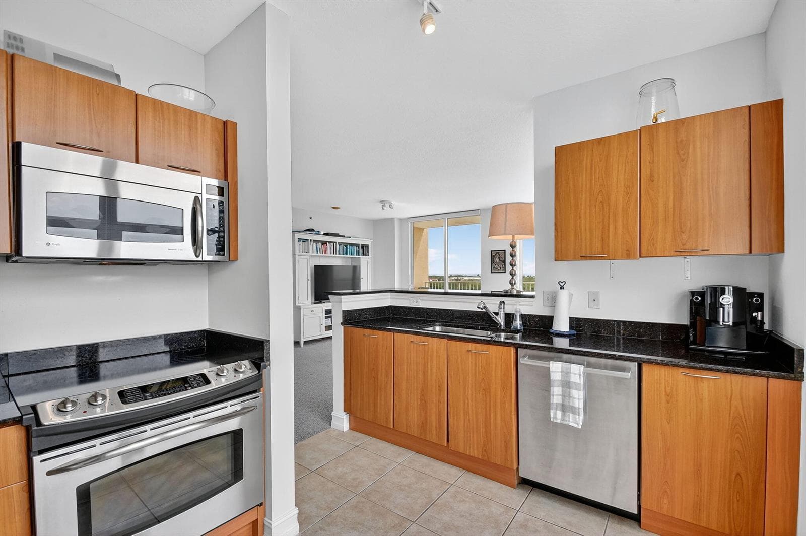 625 Casa Loma Boulevard 802 photo 13