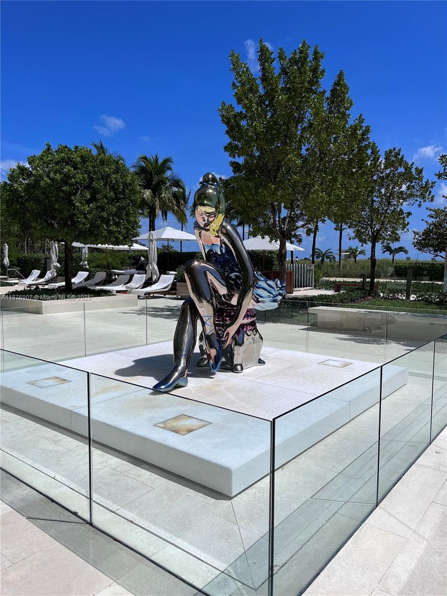 10201 Collins Ave 301 photo 14