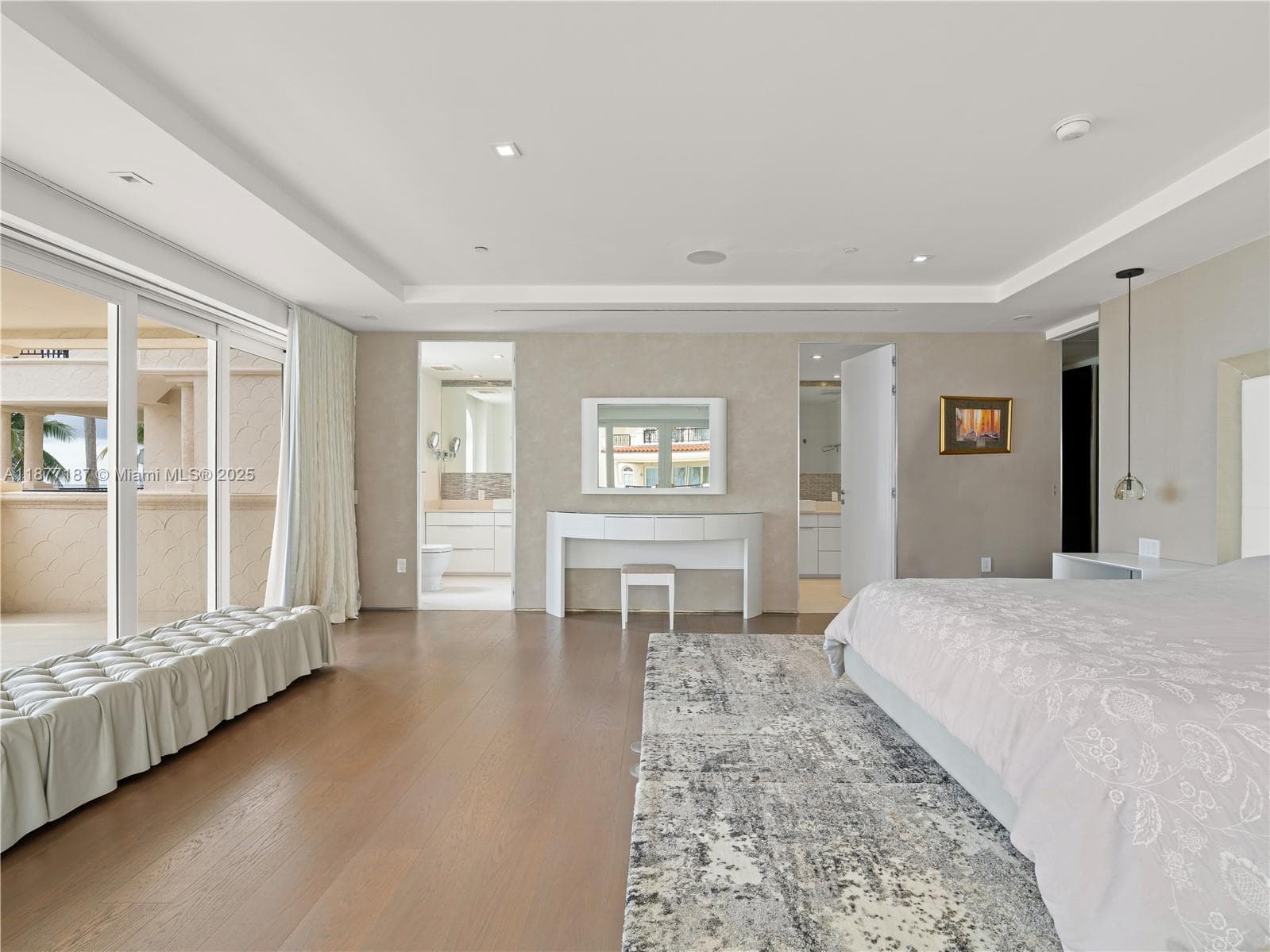 8011 Fisher Island Dr 8011 photo 12