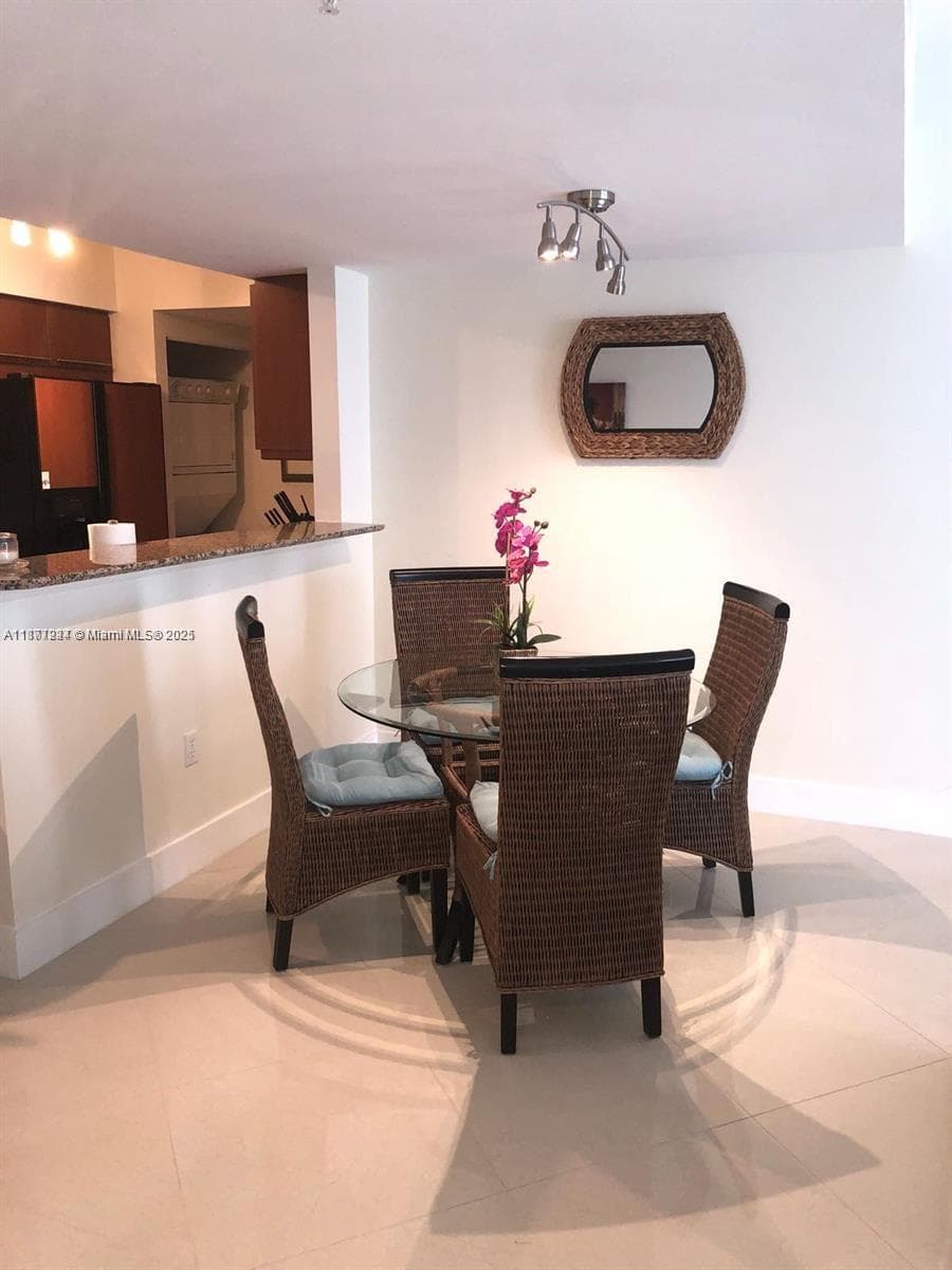 2080 Ocean Dr 1507 photo 12