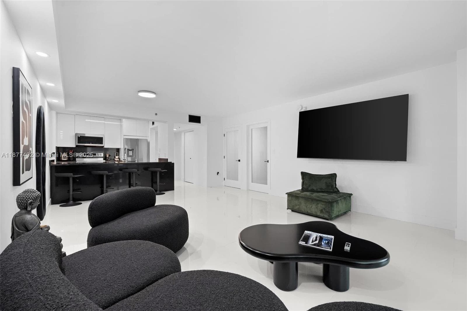 1200 Brickell Bay Dr 2812 photo 17