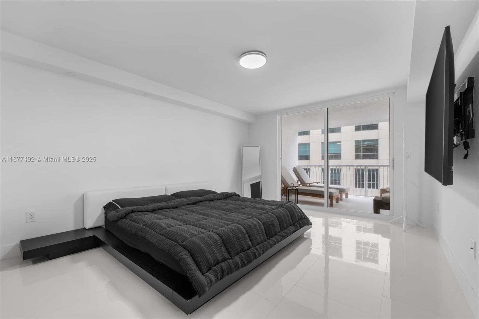 1200 Brickell Bay Dr 2812 photo 18