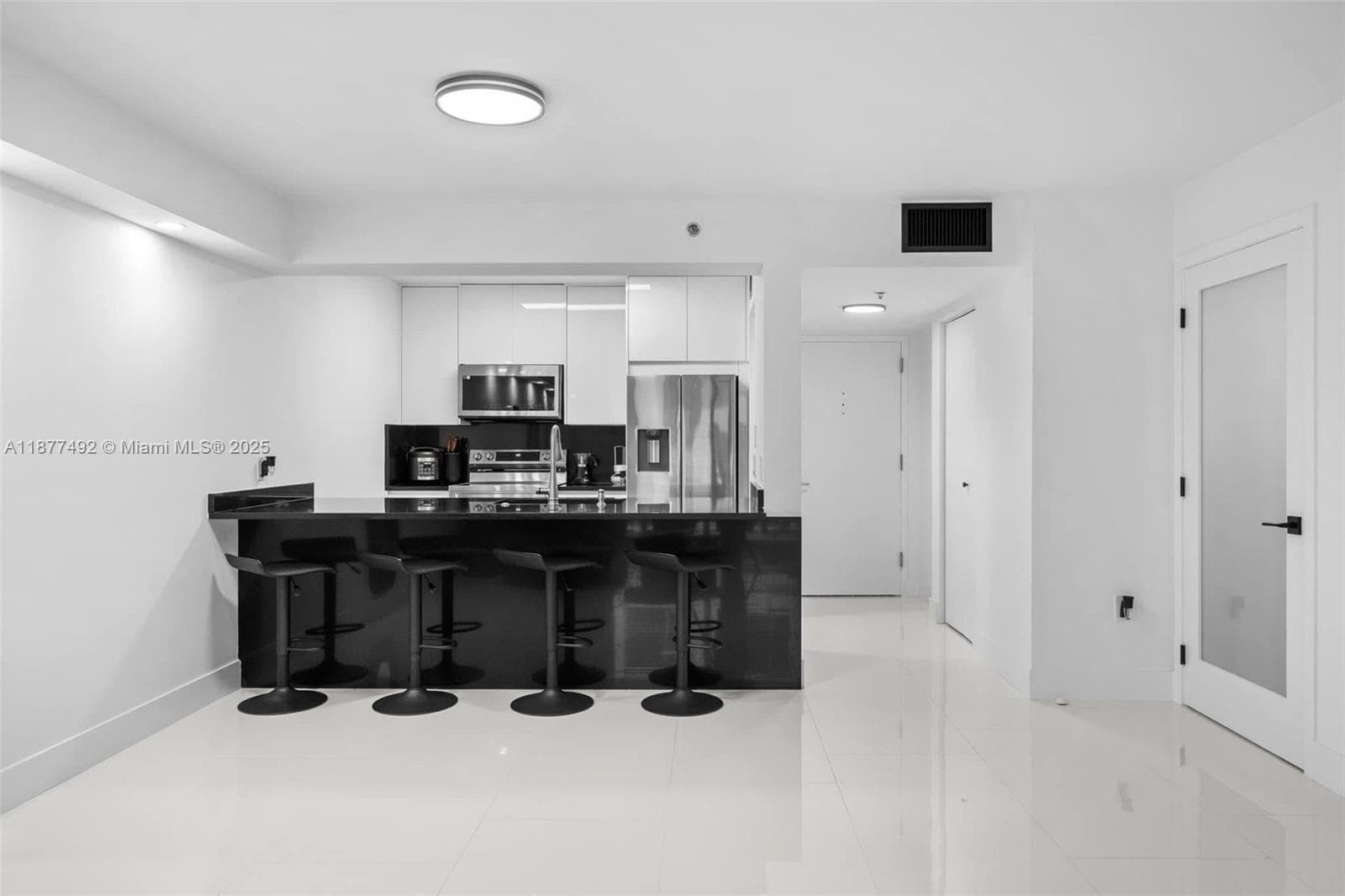 1200 Brickell Bay Dr 2812 photo 11