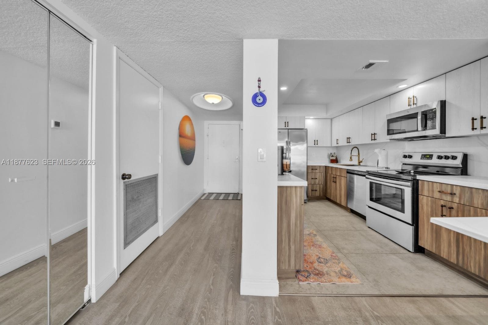 2401 Ocean Dr 2504 photo 9