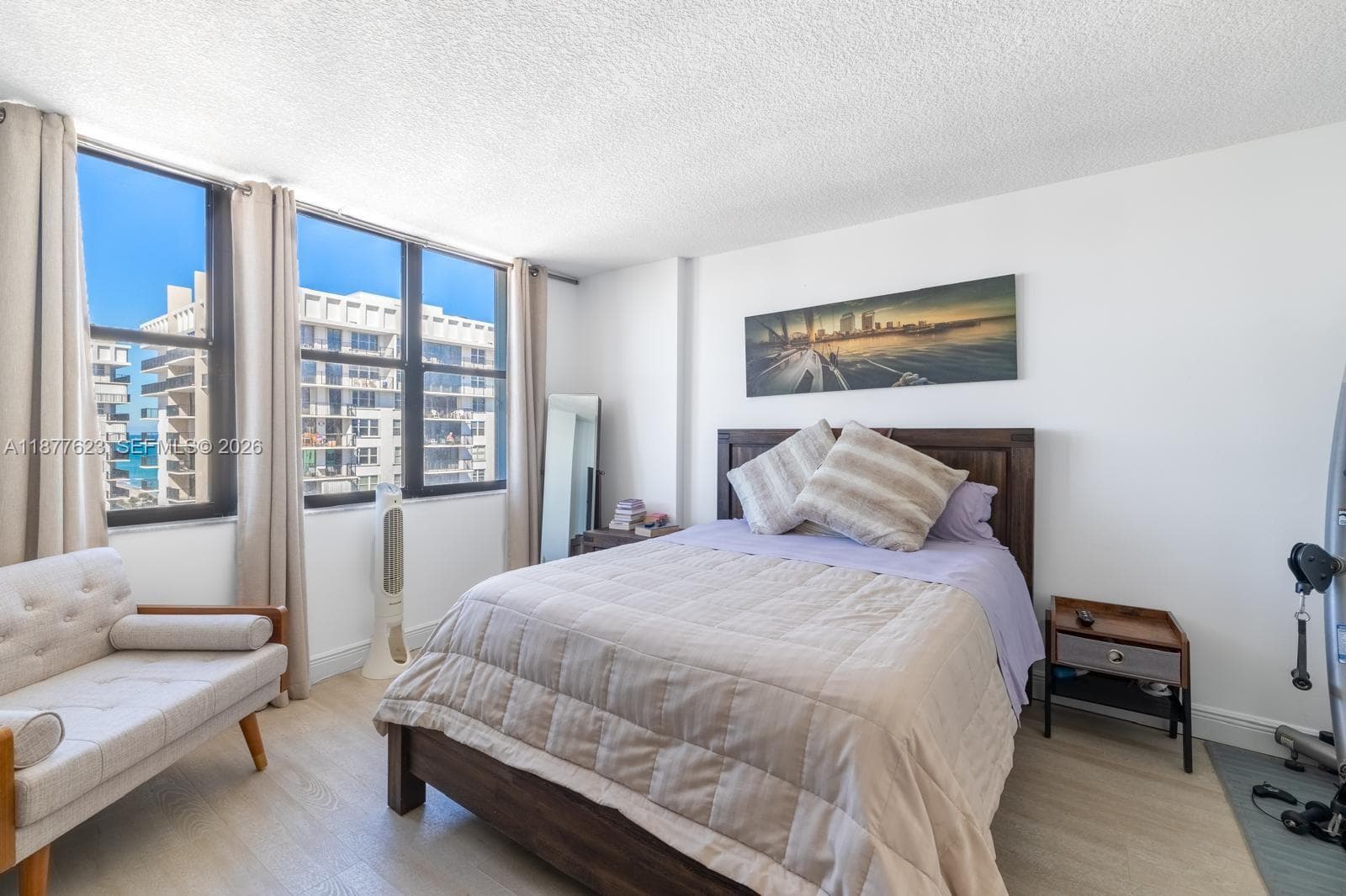 2401 Ocean Dr 2504 photo 18