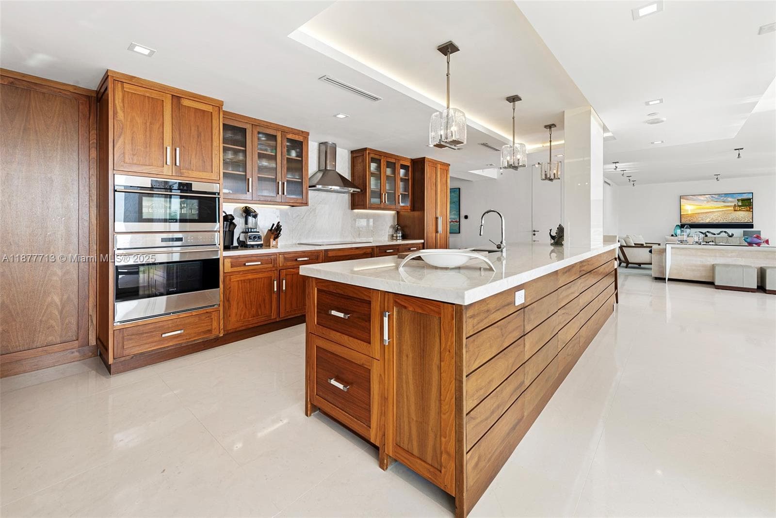 7966 Fisher Island Dr 7966 photo 12