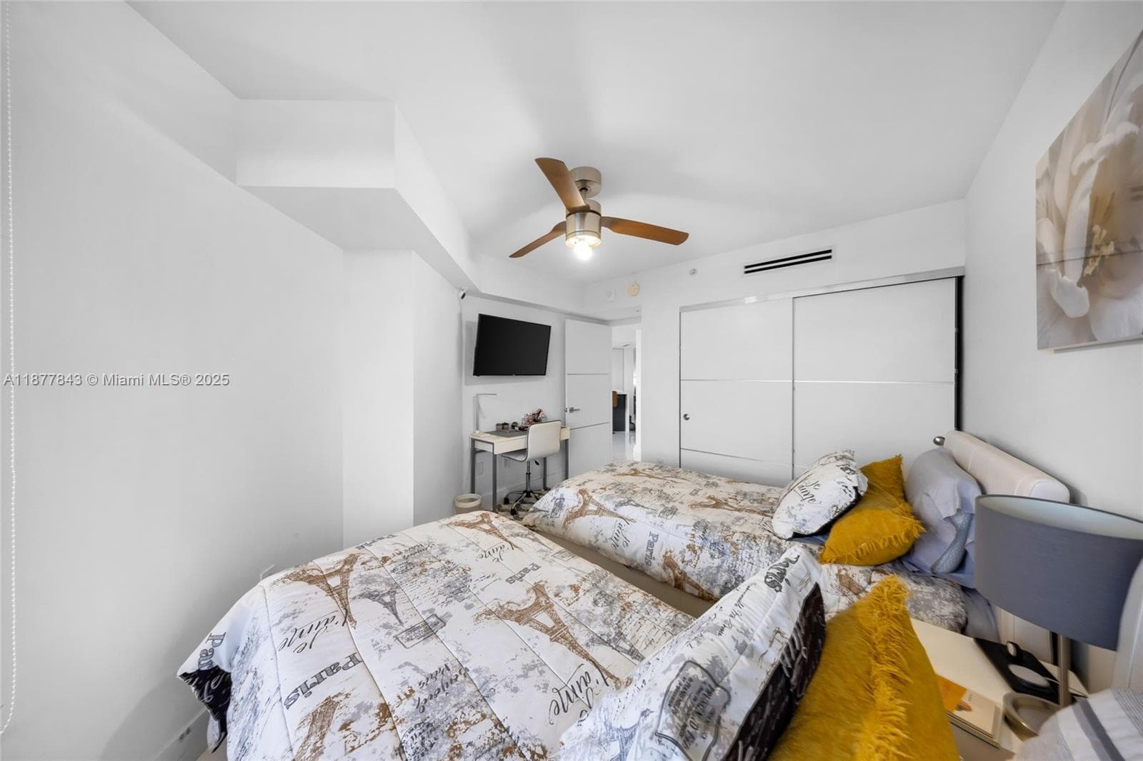 6301 Collins Ave 2107 photo 22