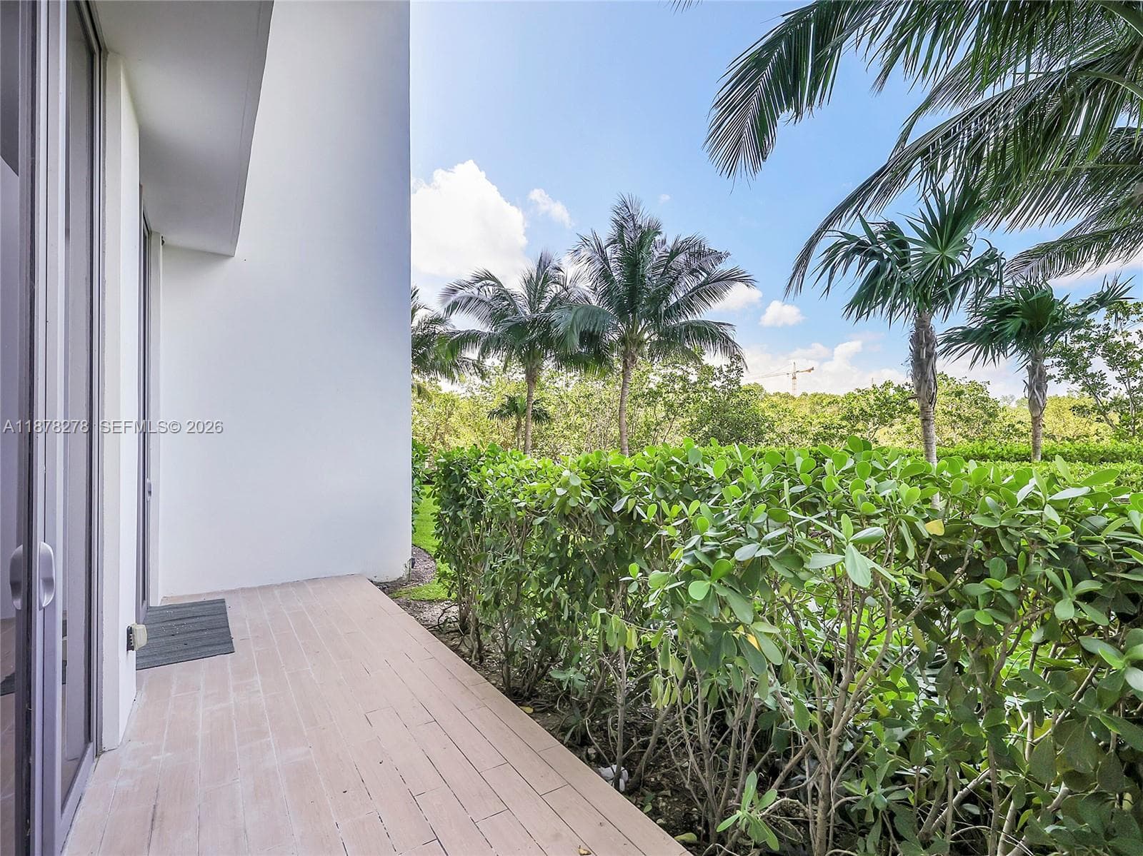 16385 Biscayne Blvd 105 photo 23