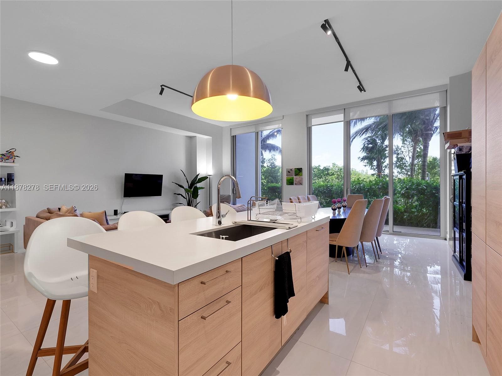 16385 Biscayne Blvd 105 photo 6