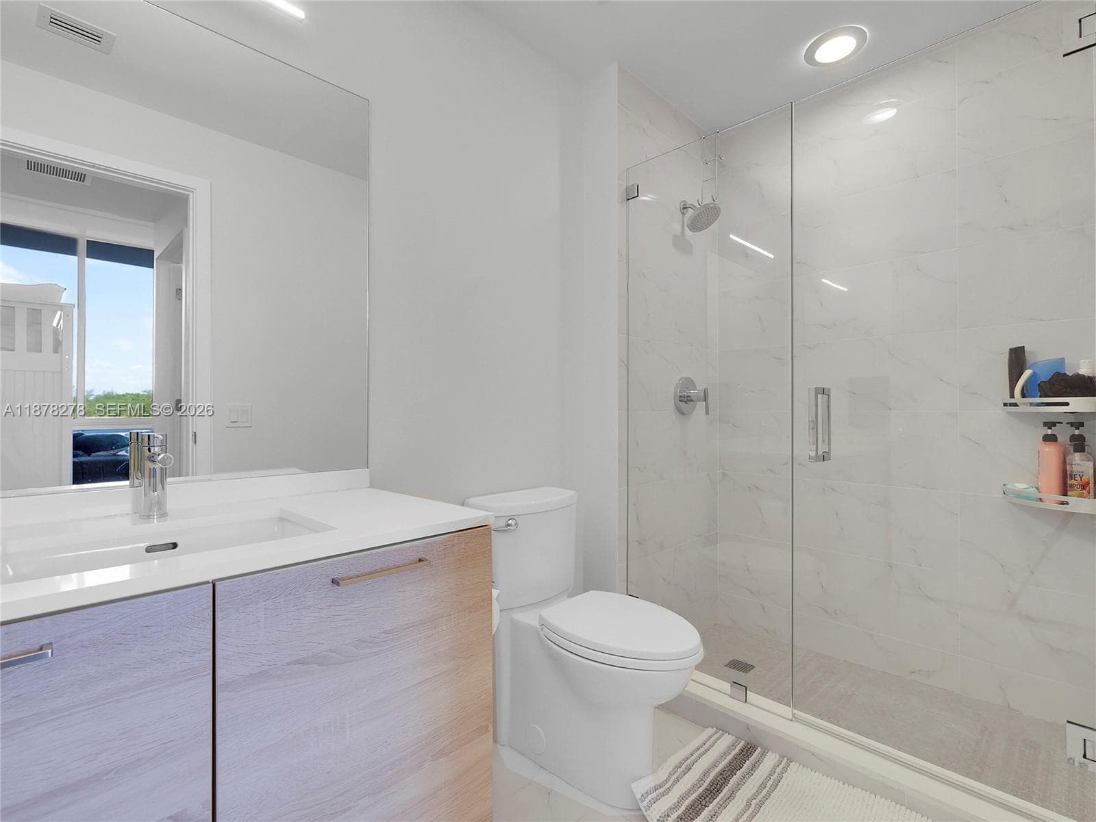 16385 Biscayne Blvd 105 photo 19