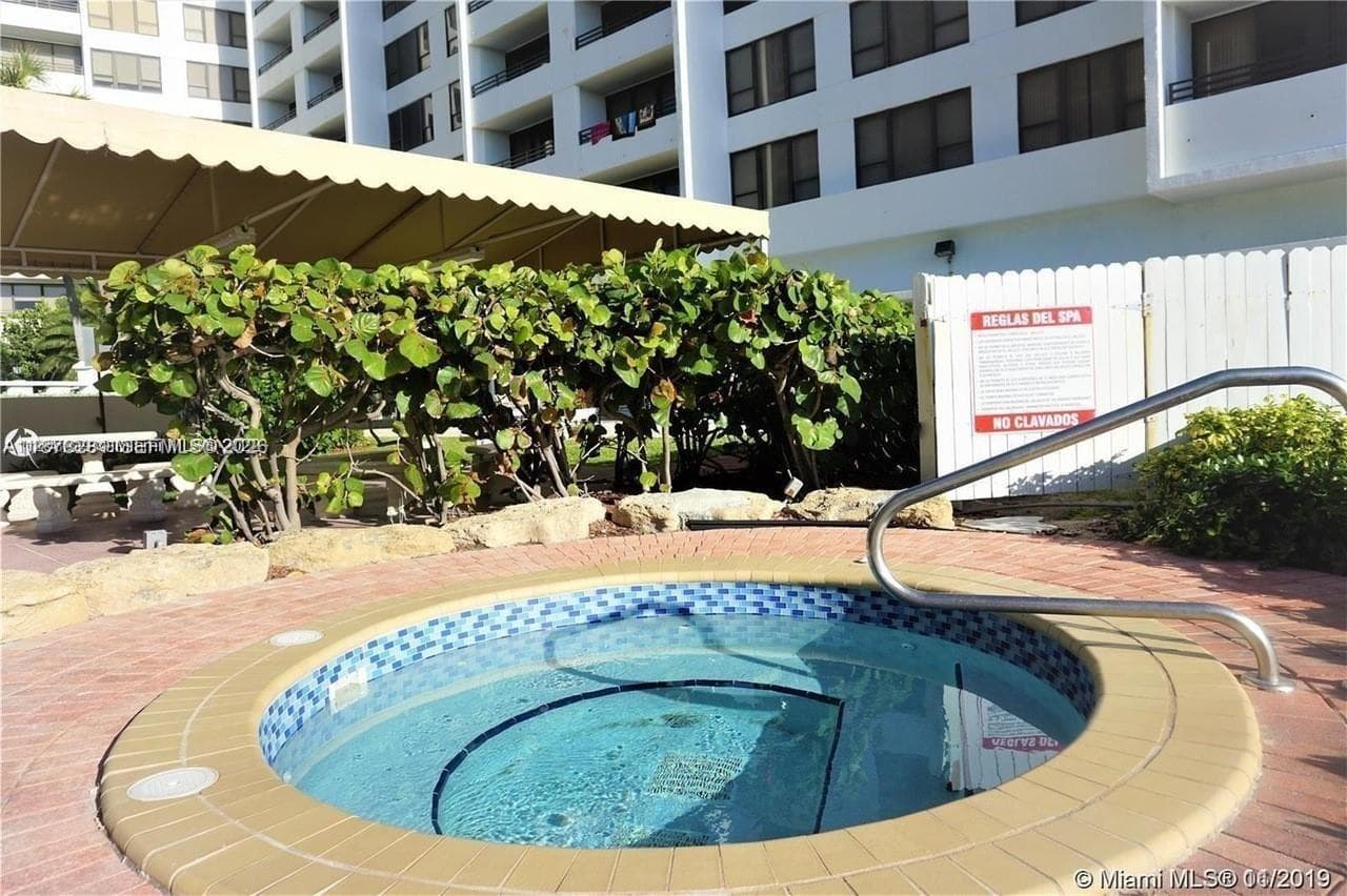 3505 S Ocean Dr 1006 photo 23
