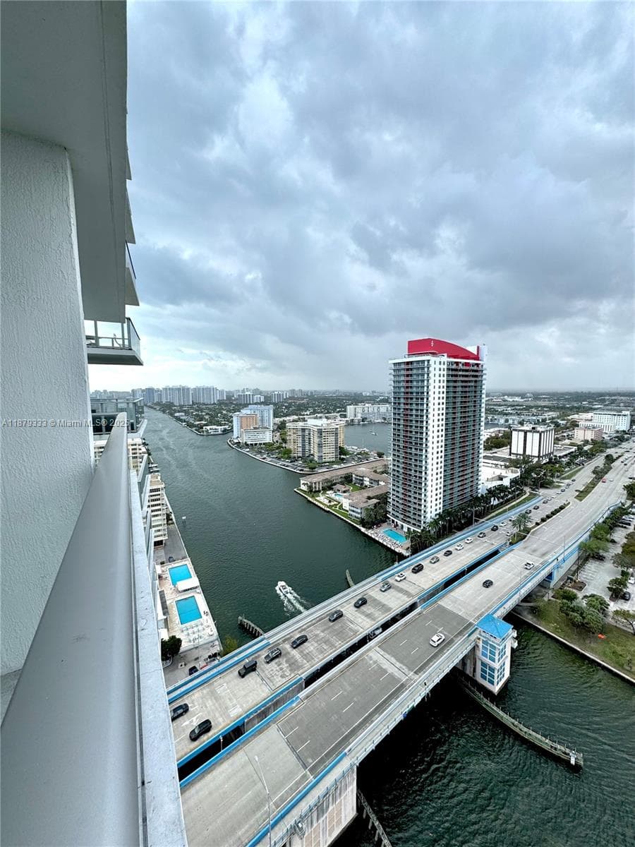 4010 S Ocean Dr R2406 photo 20