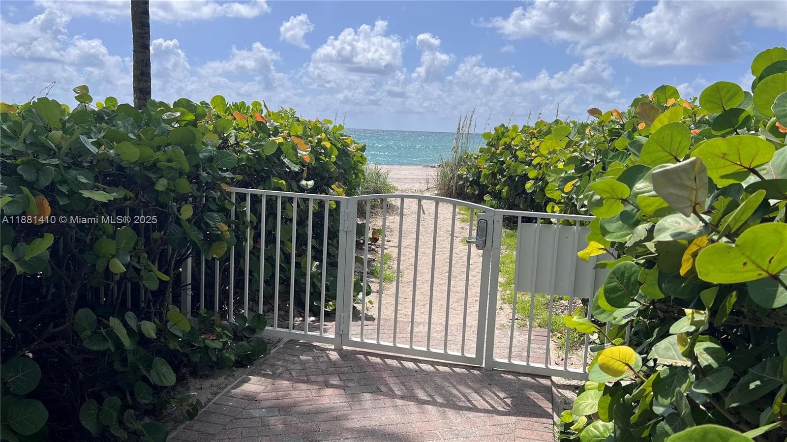 16485 Collins Ave 2334 photo 7