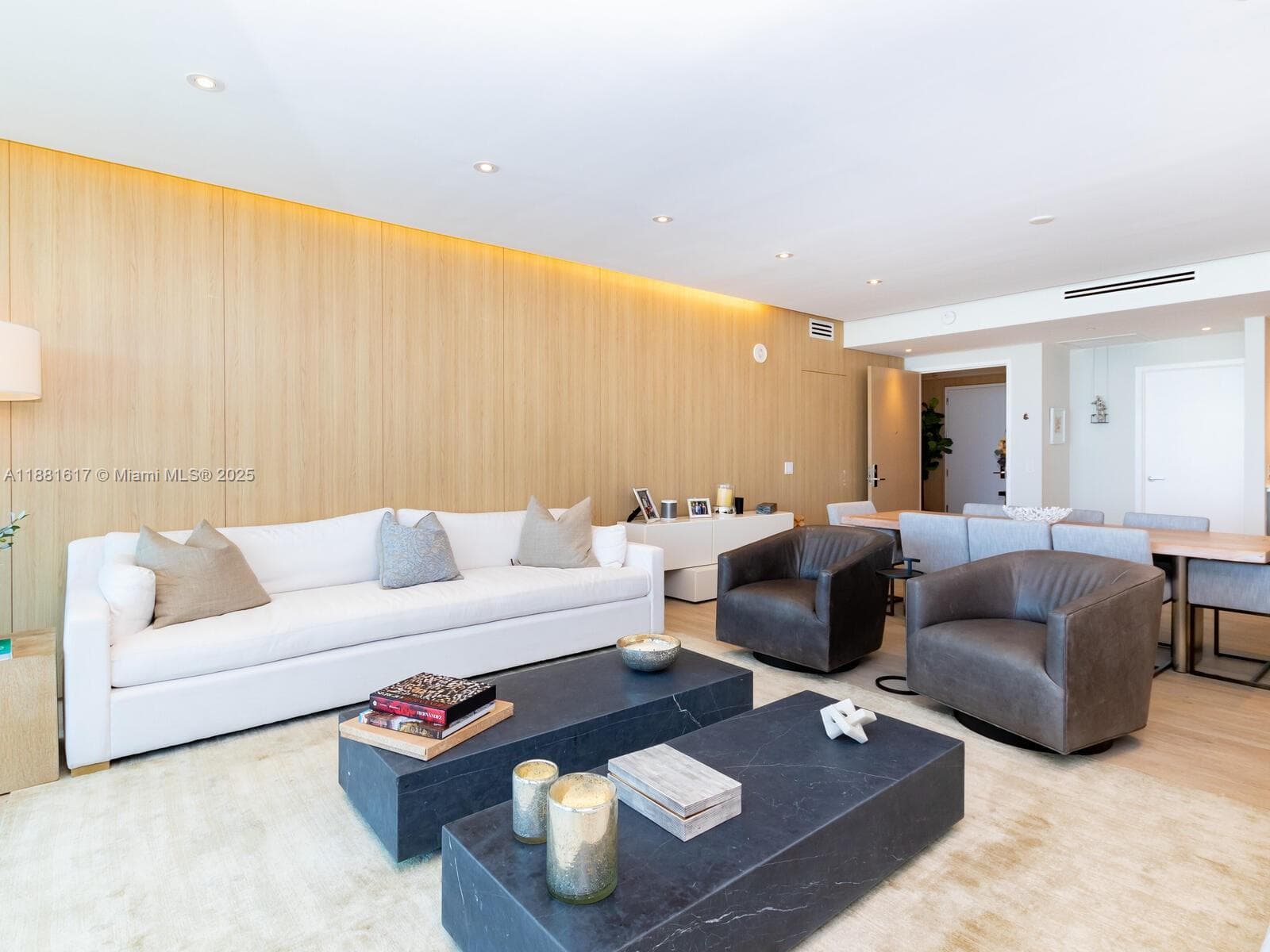 360 Ocean Dr 304S photo 12
