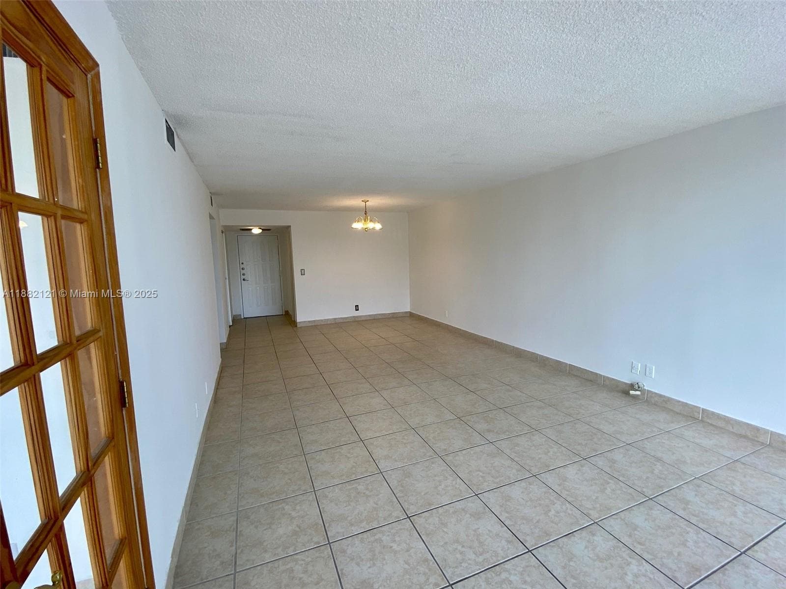 200 Leslie Dr 228 photo 6
