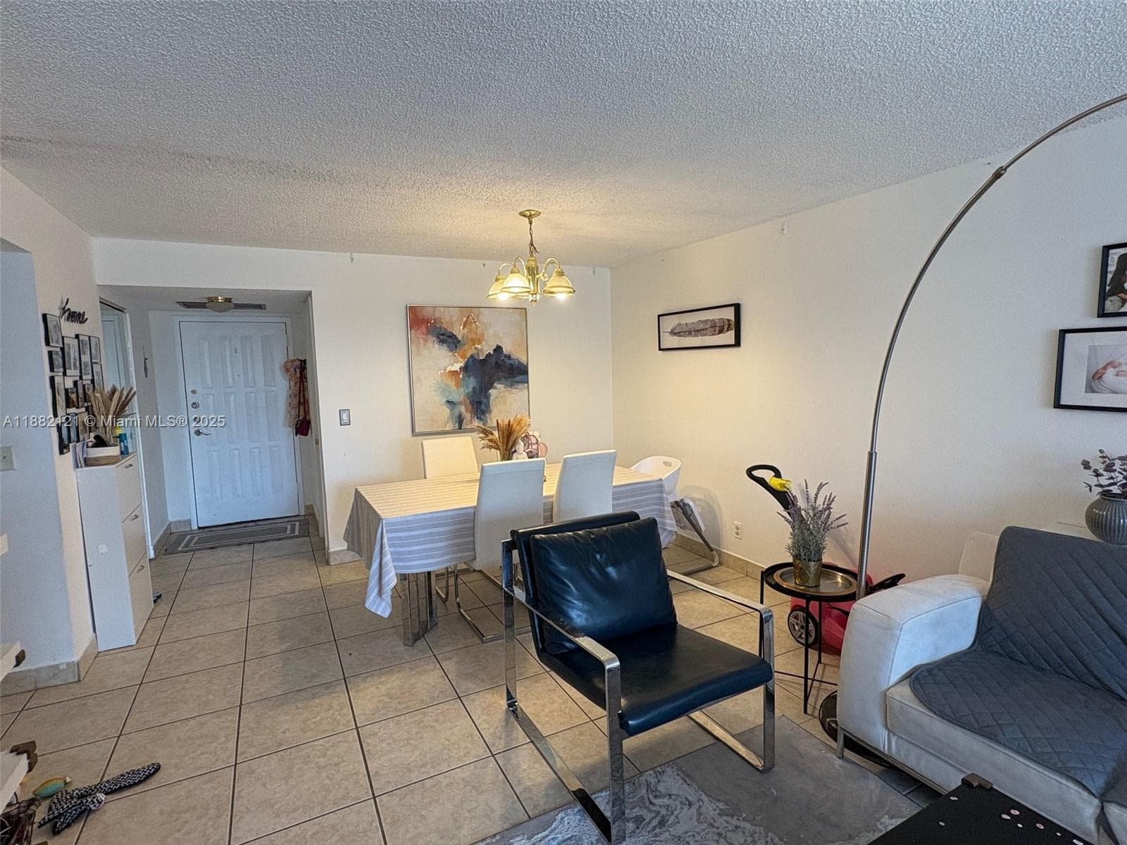 200 Leslie Dr 228 photo 5