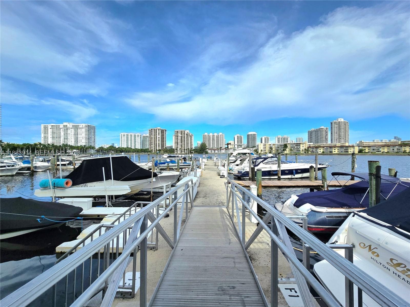 18051 Biscayne Blvd 1204 photo 16